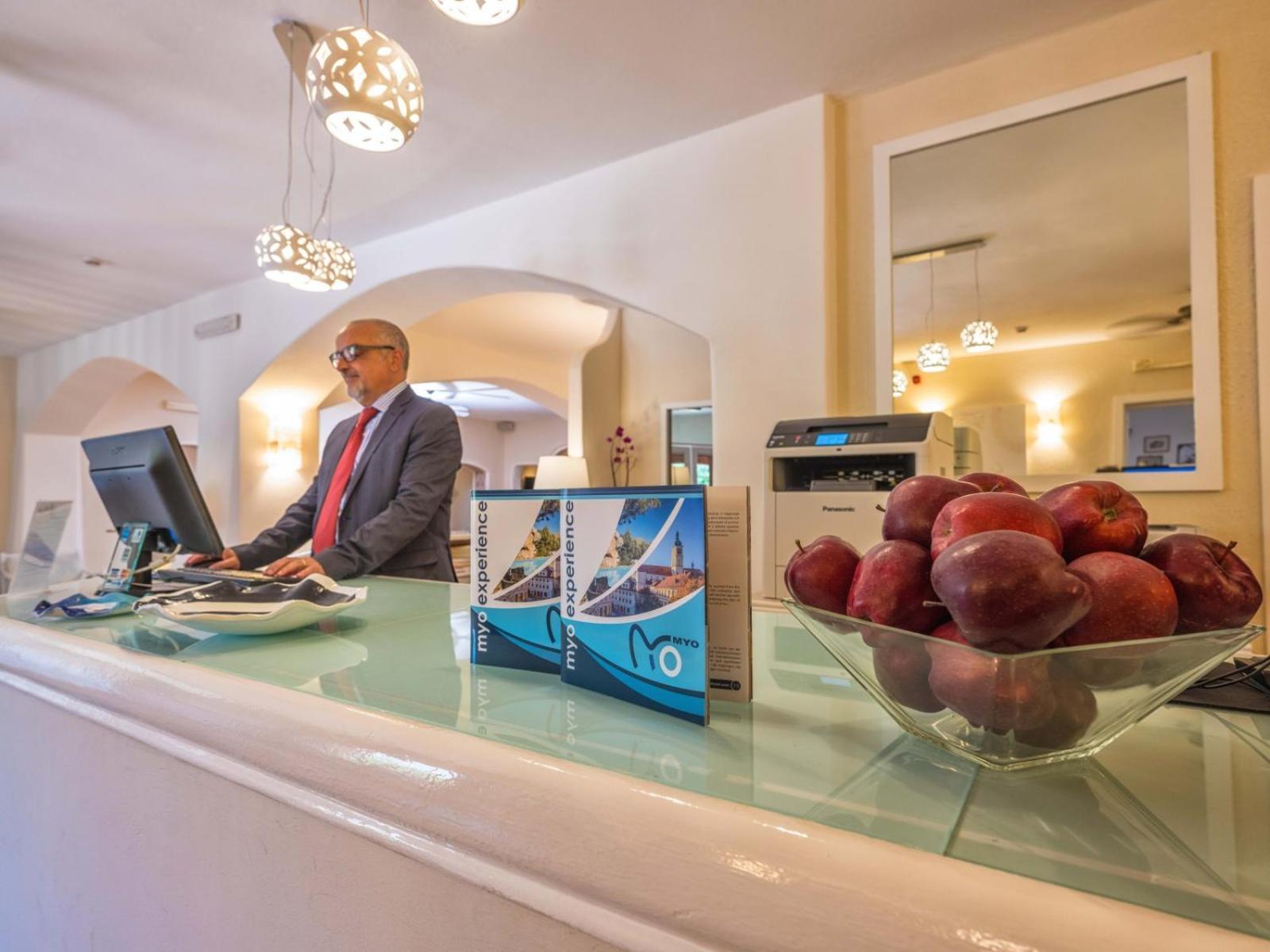 Hotel Rocce Sarde サン・パンタレオ エクステリア 写真