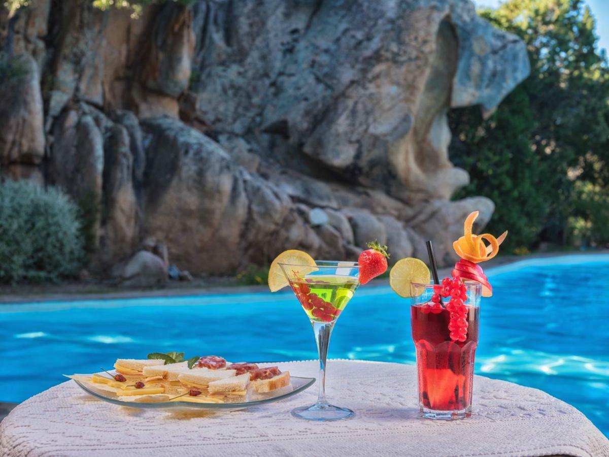 Hotel Rocce Sarde サン・パンタレオ エクステリア 写真